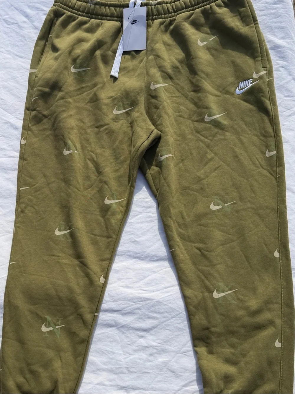 Nike Men’s Club Fleece Standard Fit Tapered Spartacus Jogger Pants- XL